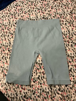 Conjunto deportivo azul
