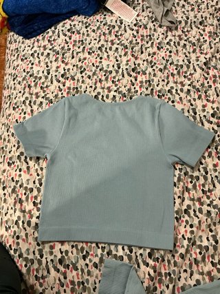 Conjunto deportivo azul