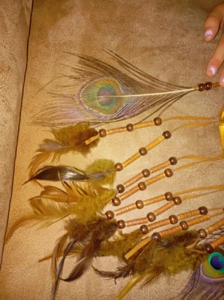 Atrapasueños de bambú con plumas