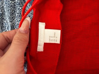 Vestito rosso con spalline sottili