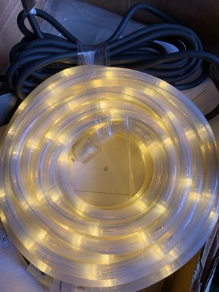 Tira de luces LED jardin exterior decoración