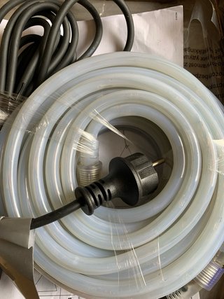 Tira de luces LED jardin exterior decoración