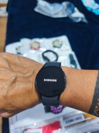 Samsung Galaxy Watch 6 + Accesorios