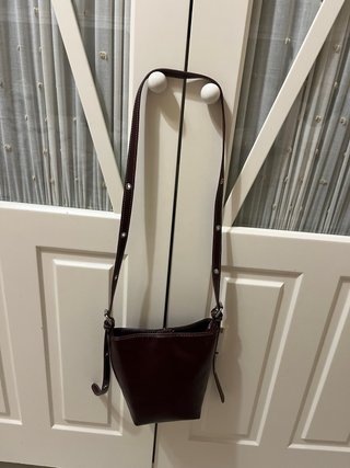 Bolso Pull&Bear burdeo