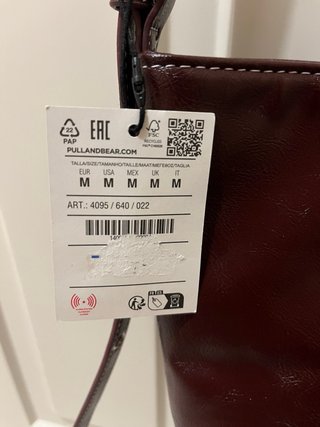 Bolso Pull&Bear burdeo