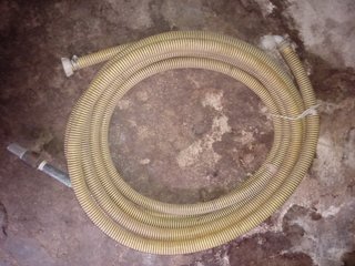Bomba de agua motorizada roja