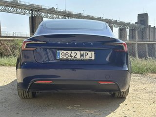 Tesla Model 3 2024