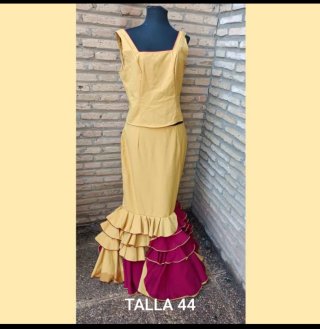 Conjunto Flamenco Falda y Blusa Talla 44