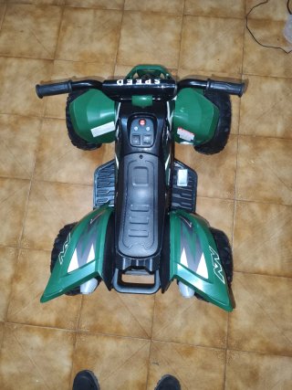 Quad eléctrico infantil