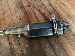 Escape universal moto chino parece Akrapovic