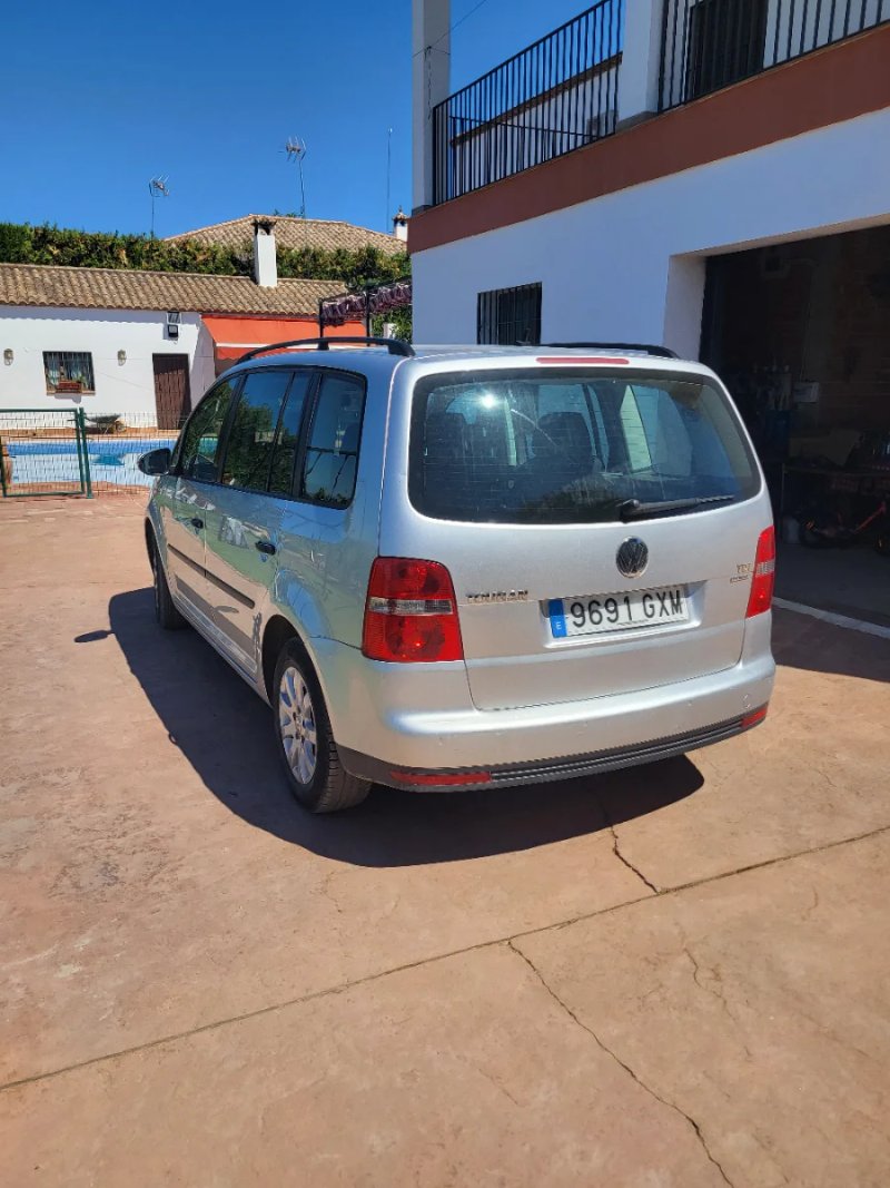 Volkswagen Touran 1.9 TDI Edition Bluemotion 2010, foto 4