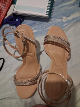 Sandalias Beige con Brillantes Talla 38