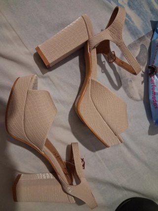 Sandalias Beige Tacón Plataforma Talla 36