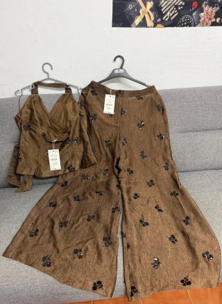 Conjunto blusa XL y Pantalón L