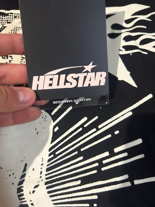Long sleeve Hellstar nera con design bianco