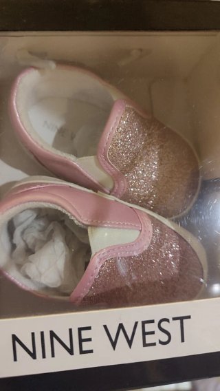 Zapatitos bebé Nine West brillantes rosa
