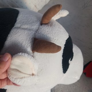 Peluche Vaca Blanco y Negro