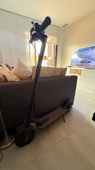 Xiaomi Mi Electric Scooter Essential