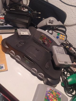 Pack Premium Nintendo 64 + 2 mandos + 5 juegos