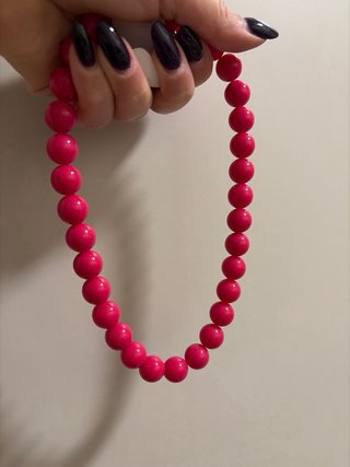 Collana e orecchini fucsia