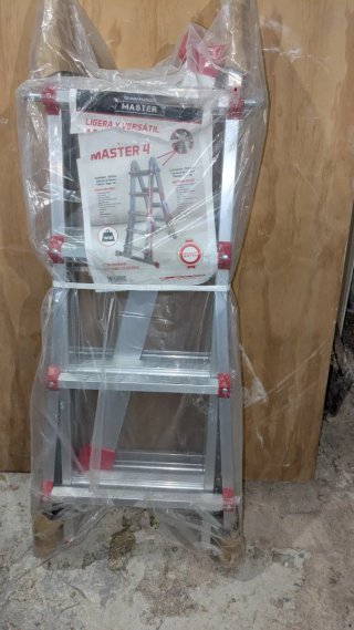 Escalera extensible 4 peldaños Master