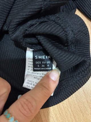 Top manga larga negro XS