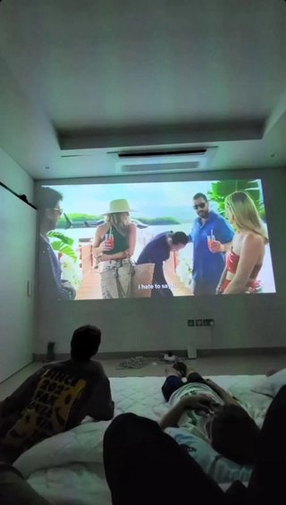 Proyector Portátil HD Mini Cine en Casa