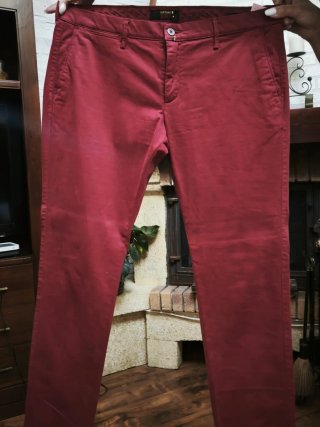 Pantalones chinos rojos