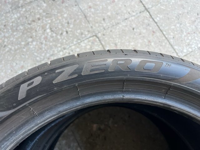 245/40/19 Pirelli Pzero PZ4 MO