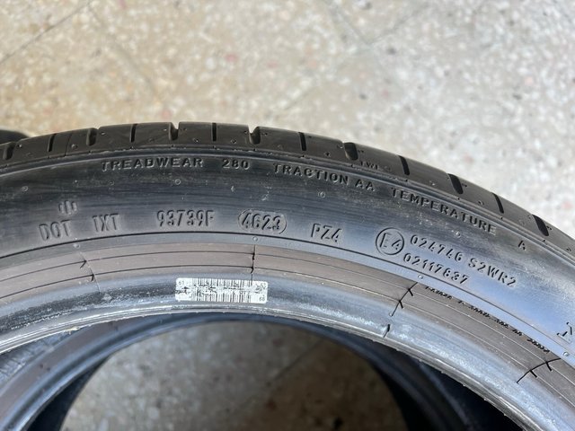 245/40/19 Pirelli Pzero PZ4 MO