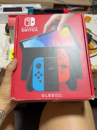 Nintendo Switch OLED + 4 Joy-Con + mando + accesor