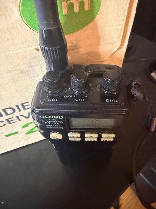 Walkie Yaesu FT-26 Transceptor FM