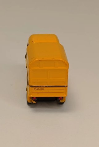 Motocarro Sal Machiani Disney Pixar Cars MATTEL