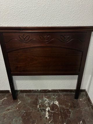 Cabecero de cama individual de madera