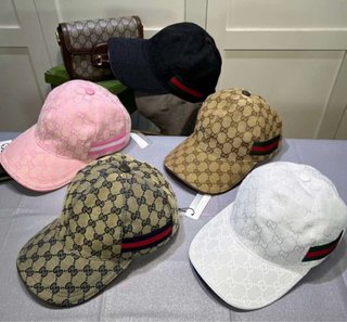 Gorras Fendi, Burberry, Louis Vuitton y Gucci