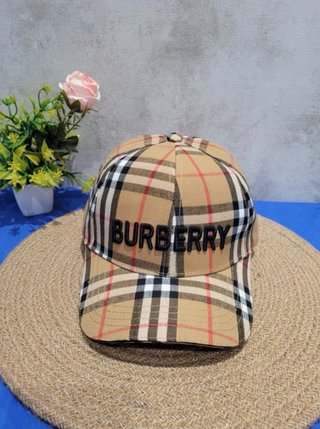Gorras Fendi, Burberry, Louis Vuitton y Gucci