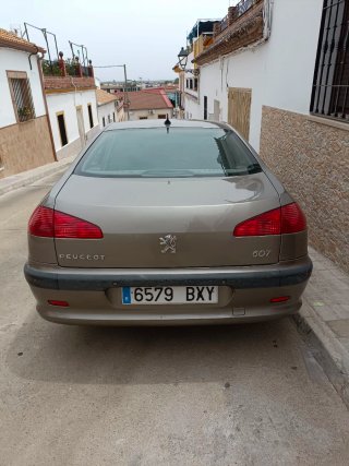 Peugeot 607 2002