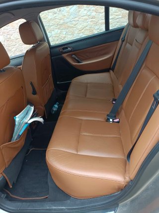 Peugeot 607 2002