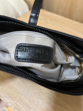 Borsa Saint Laurent YSL in pelle nera