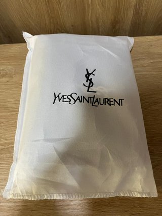 Borsa Saint Laurent YSL in pelle nera