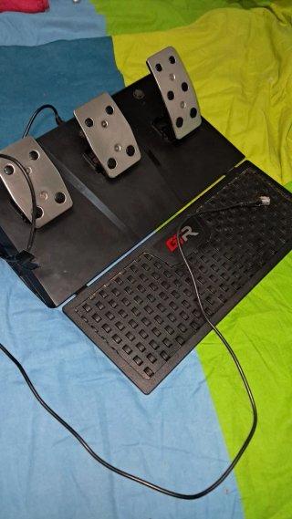 Volante Indeca Powerdrive II GTR + Xbox One X 1TB