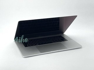 MacBook Pro 15" (2018) Intel Core i7 2.2GHz 6 núcleos - SSD 512GB - RAM 16GB - Plata