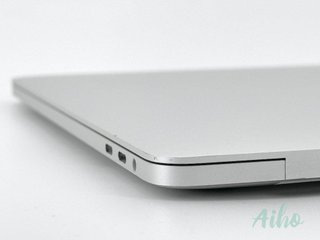 MacBook Pro 15" (2018) Intel Core i7 2.2GHz 6 núcleos - SSD 512GB - RAM 16GB - Plata