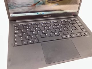 pc portatil medion e4251 md61554