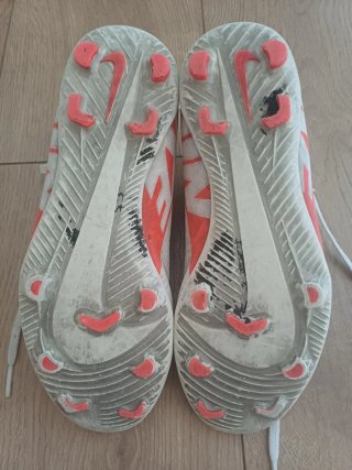 Botas de fútbol Nike Talla 36