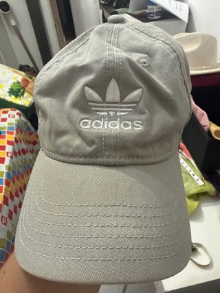 Gorra Adidas Beige