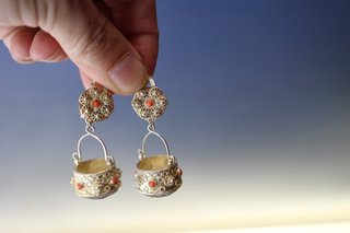 01. Pendientes bereberes en plata y coral.