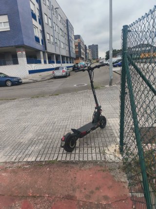 Patinete Eléctrico Joyor Negro