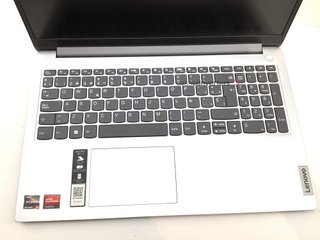 pc portatil lenovo 82vg
