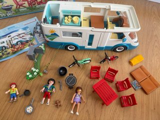 Playmobil Autocaravana con Accesorios